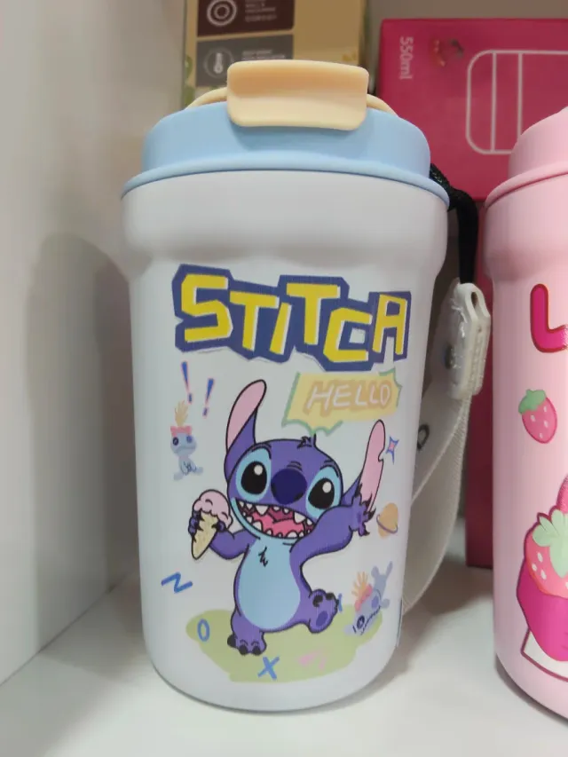 Tazas termo Sanrio, Shin Chan, Stitch, Lotso