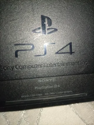 PlayStation 4 PS4 Nera