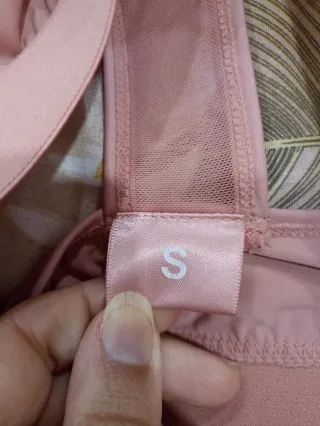 Brassiere donna rosa.