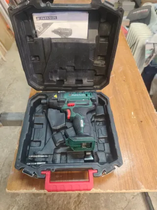 Atornilladora Parkside 20V Impacto Verde