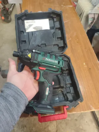 Atornilladora Parkside 20V Impacto Verde