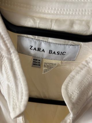 Chaqueta Zara Basic Blanca con Cinturón