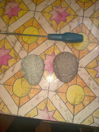 Huevos de mármol decorativos