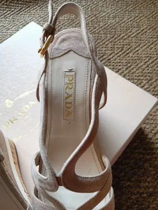 Zapatos Prada Cuña Dorados