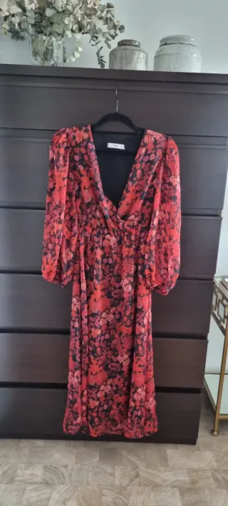Vestido estampado Mango rojo y negro