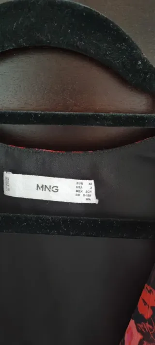 Vestido estampado Mango rojo y negro