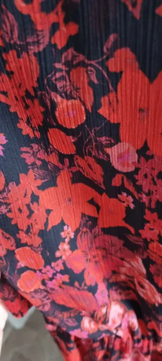 Vestido estampado Mango rojo y negro