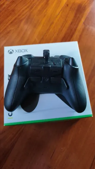 Controller Xbox series x/s Nero + strike pack
