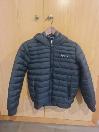 Chaqueta Pepe Jeans Negra con Capucha