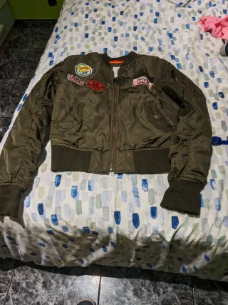 Chaqueta Bomber Bershka Verde Talla XL