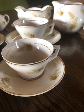 COMPLETISIMA vajilla Inglesa Porcelana 130 piezas