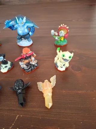 Skylanders gioco, Personaggi e Trappole