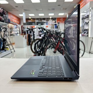 PORTATIL HP VICTUS R5-5600H 32GB RAM 512GB SSD GTX1650 CON CARGADOR