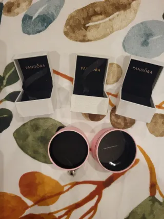 Cajas Pandora y Tous