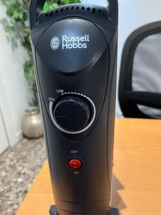 Calefactor Russell Hobbs