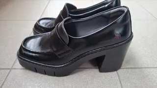 Mocasines Art plataforma tacón negros