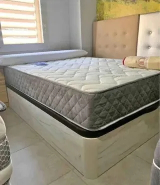 Canapés colchones mesitas cabeceros somiers