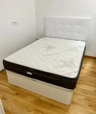 Canapés colchones mesitas cabeceros somiers