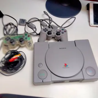 PlayStation 1 con 2 Joypad