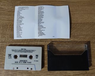 Casete Aerosmith Rock in a Hard Place