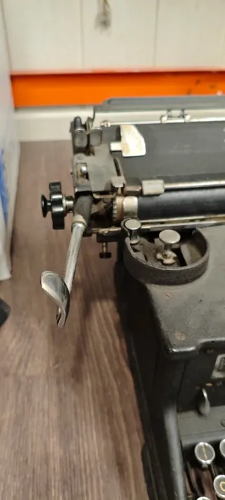 Hispano Olivetti M40 Máquina de Escribir