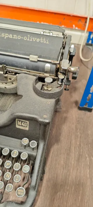 Hispano Olivetti M40 Máquina de Escribir
