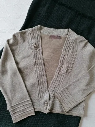 Chaqueta bolero de punto con brillos