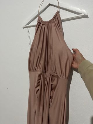 Vestido largo invitada beige/marrón