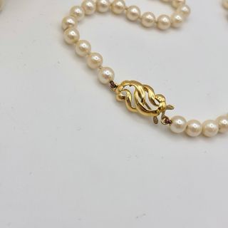 Collar de perlas con cierre de oro 18kt