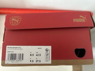 Zapatillas Puma Blancas y Doradas