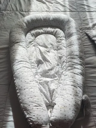 Nido reductor bebé reversible estrellas