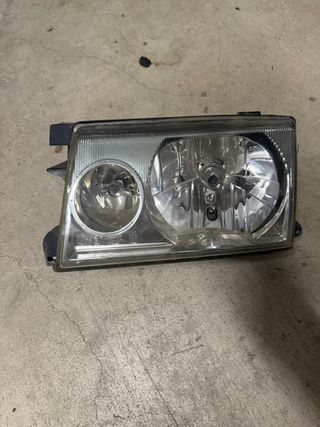 Faro Delantero Derecho(copiloto) Nissan Terrano II