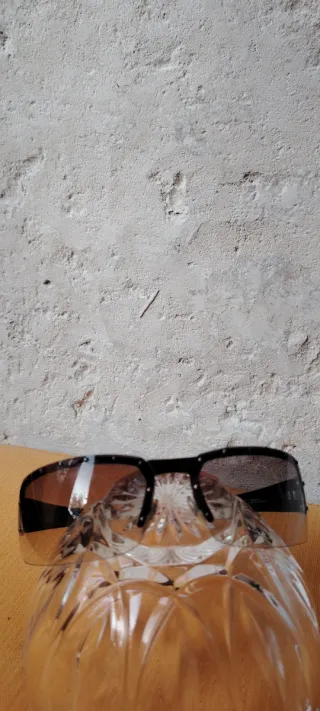 Gafas de sol Gucci negras y marrones