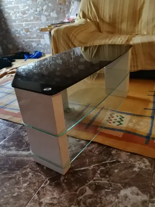 Mesa TV cristal negro y blanco