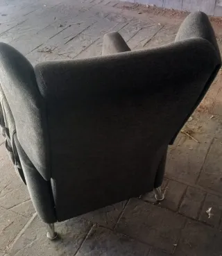 Sillón individual reclinable gris