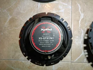 2 altavoces Sony 300W XS-GTX1741