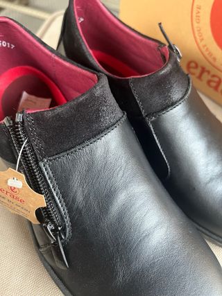 Zapatos planos piel negra erase talla 36