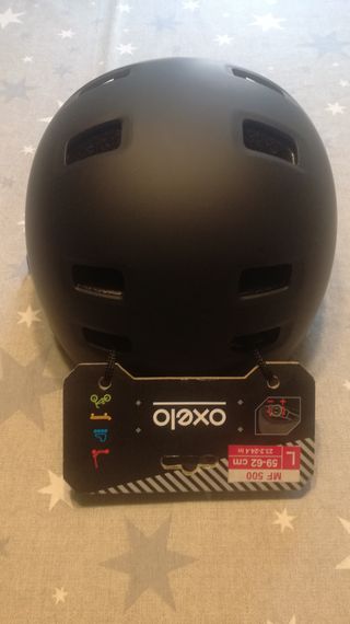 Patines en línea, casco y protectores nuevos