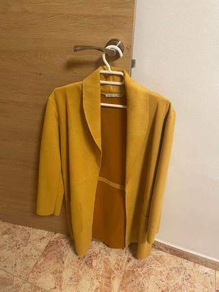 Chaqueta Zara Amarilla