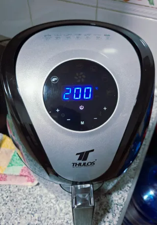 Freidora de Aire THULOS Negra