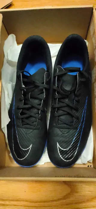Zapatillas Fútbol Nike Negras y Azules