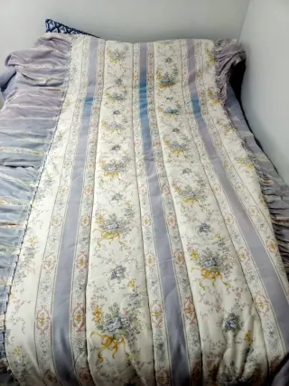 Colcha cama 90cm floral azul y blanco
