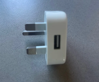 Cargador Apple UK Original