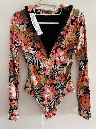 Bañador estampado floral manga larga Billabong