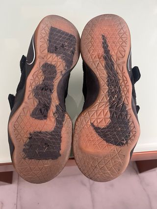 Zapatillas Nike Lebron Soldier Negras