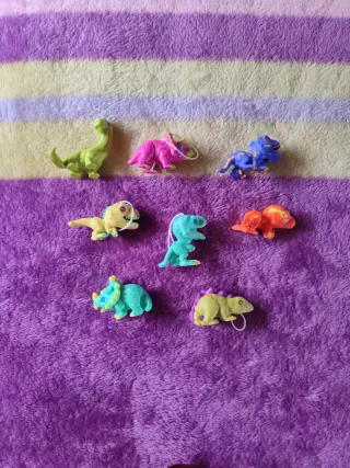 Figuras dinosaurios Kinder Jurassic world