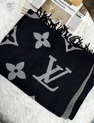 Bufanda Louis Vuitton Punto Negro Gris