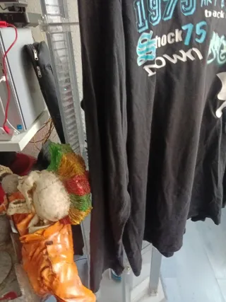 Camiseta Shock Down XL Negra y Turquesa