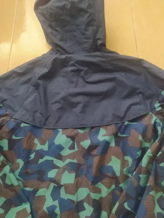 Cortavientos Nike Azul y Verde Militar unisex