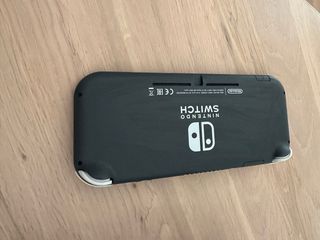 Nintendo Switch Lite Grigio + Zelda BOTW + Accessori